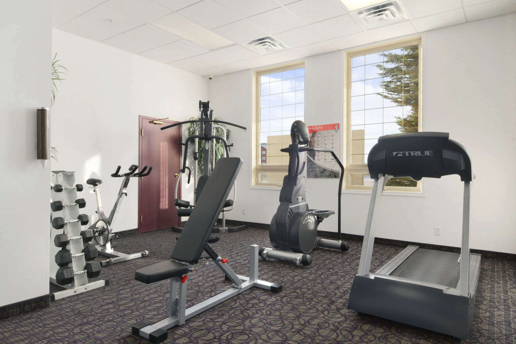 Ramada By Wyndham Red Deer Hotel & Suites Esterno foto